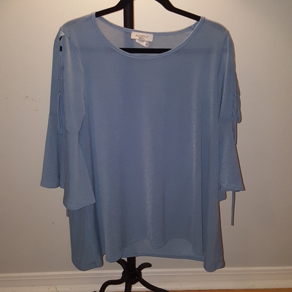 Boutique top - Picture 1 of 6